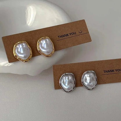 Luna Shape Earrings