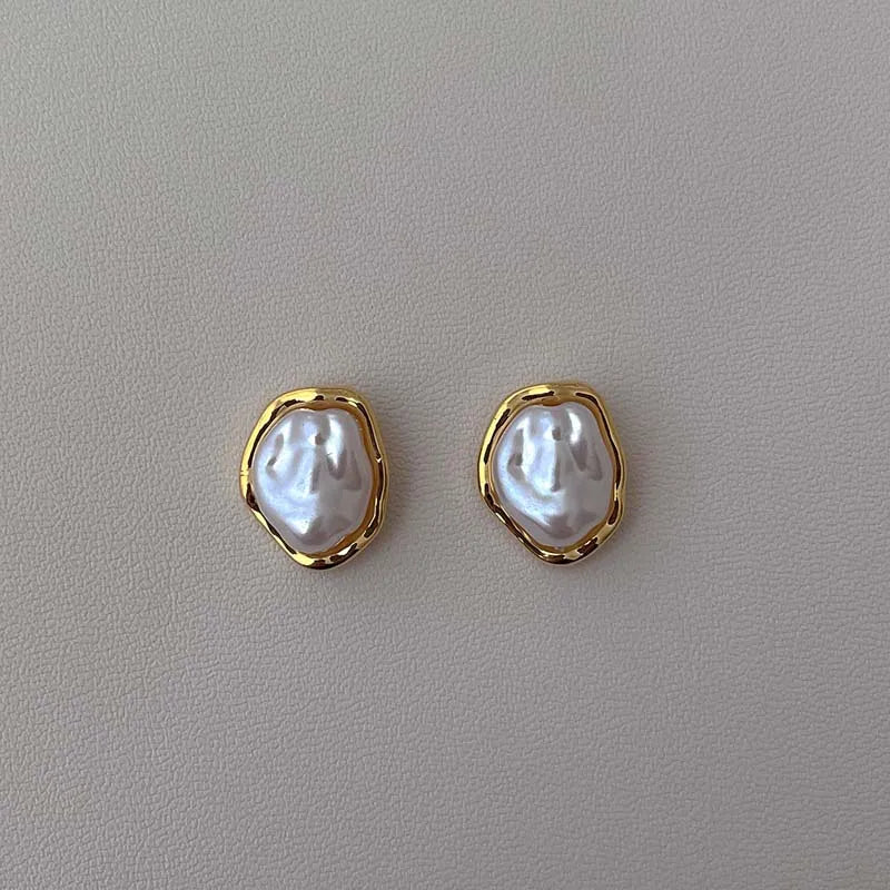 Luna Shape Earrings