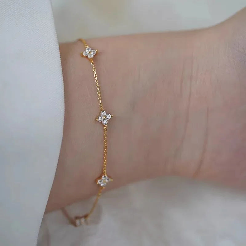 925 Sterling Silver Shiny Zircon Flower